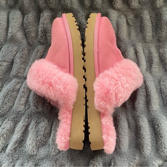 UGG Women’s Coquette Pink Suede Slippers Lightweight Sheepskin Lined Shoes - Picture 6 of 11